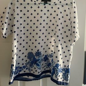 Short sleeve white top